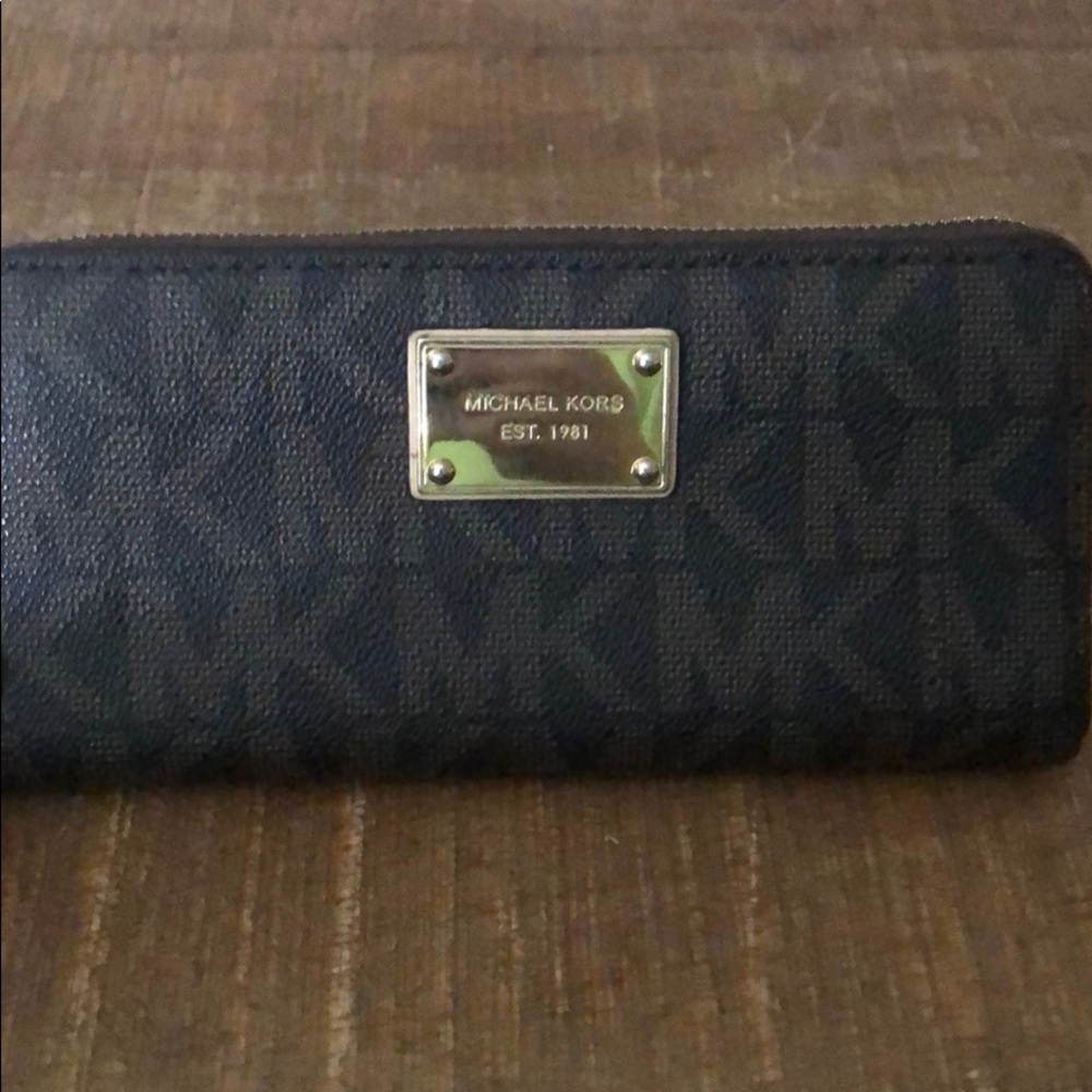 MK wallet